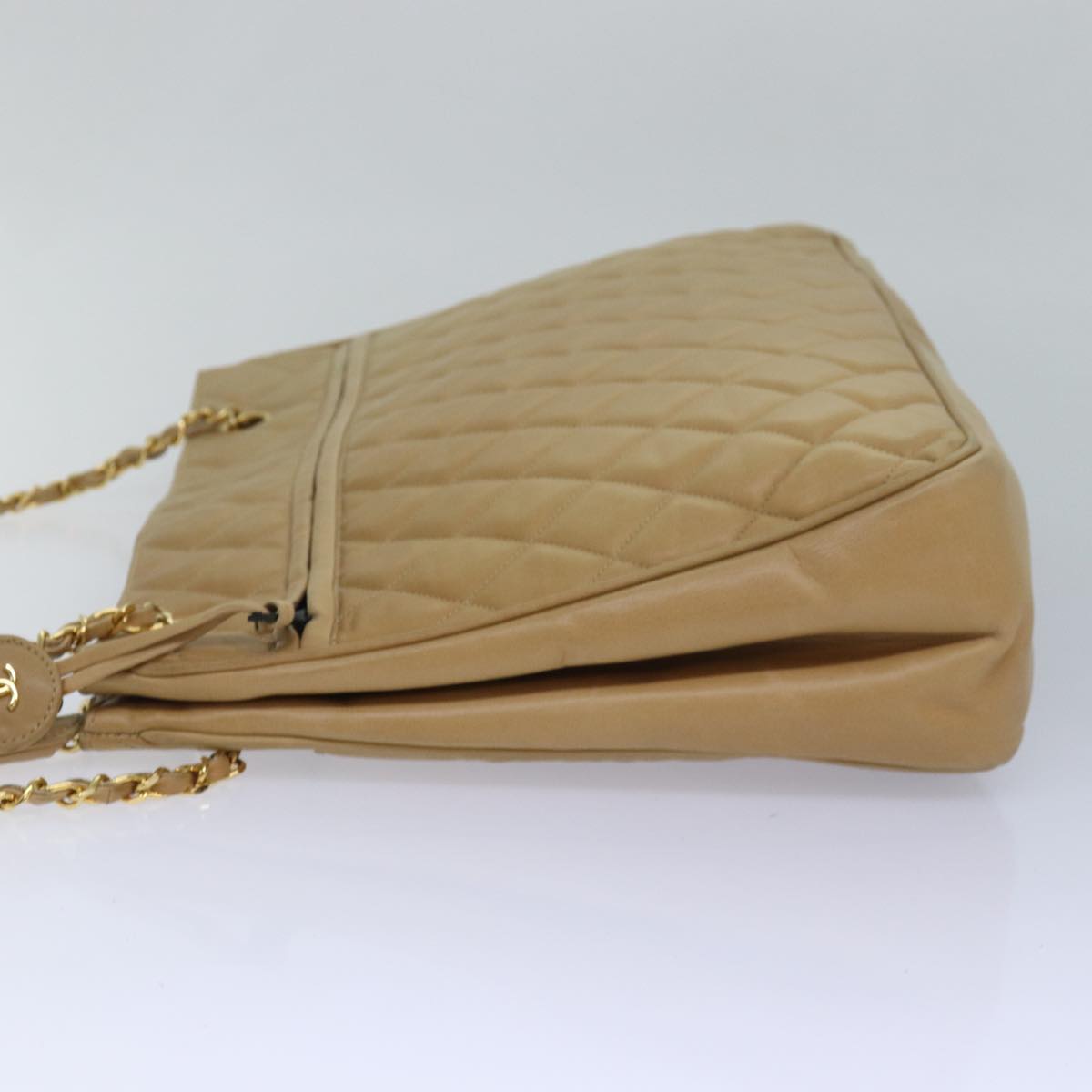 Top Quality Chanel Matelasse Chain Shoulder Bag Leather Beige CC Auth bs16256