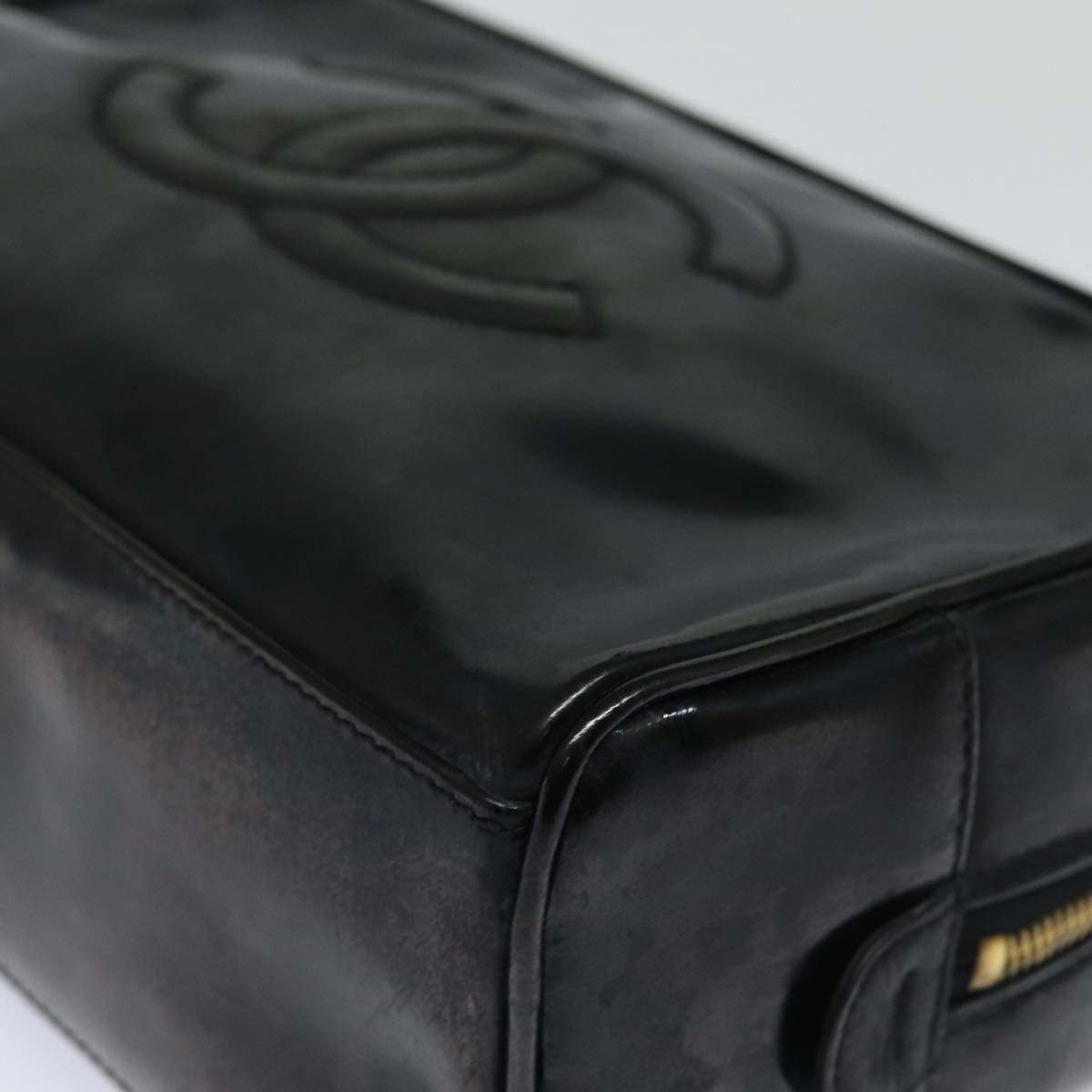 Top Quality Chanel COCO Mark Vanity Cosmetic Pouch Enamel Black Gold CC Auth bs16594