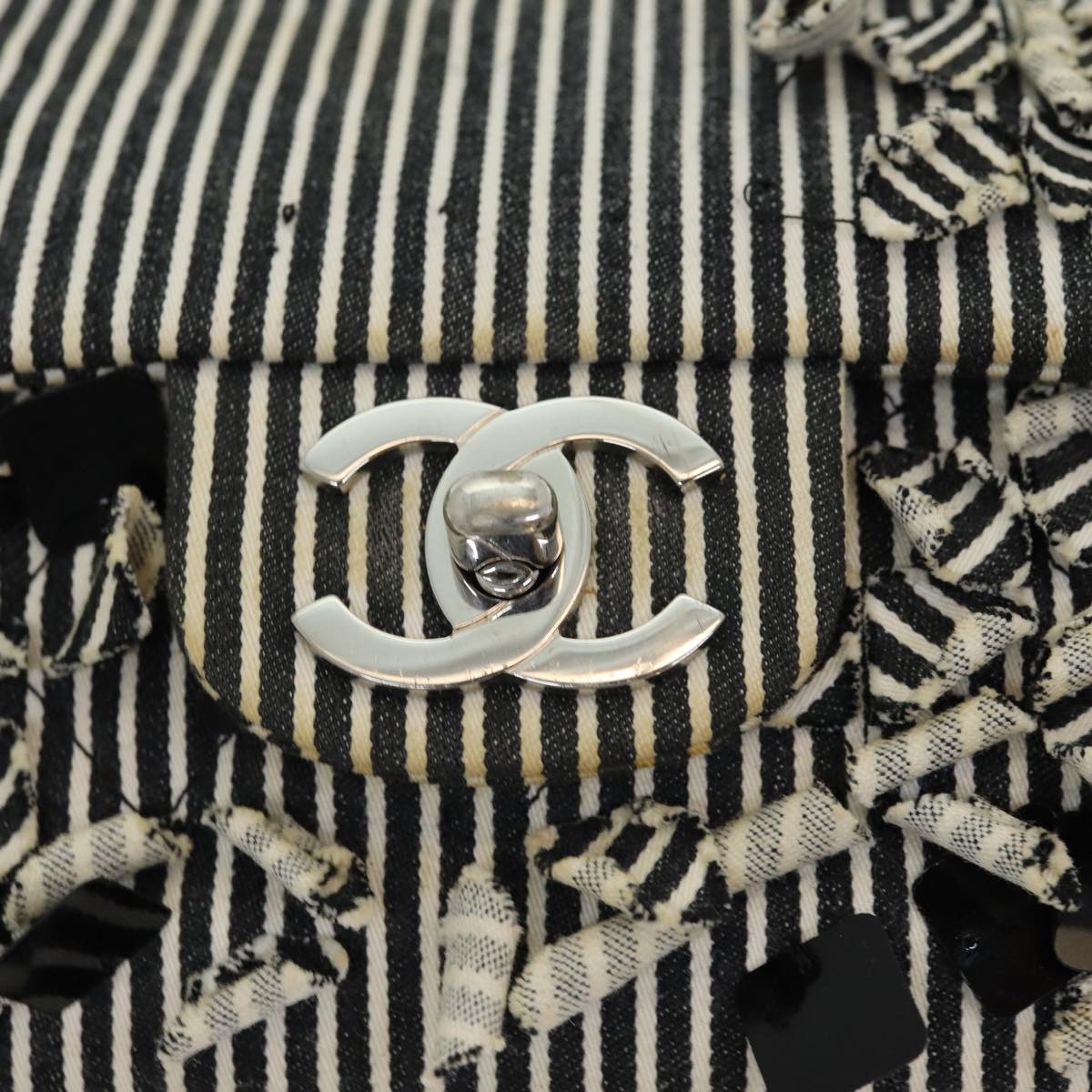 Top Quality Chanel Matelasse Turn Lock Chain Hand Bag Canvas Black Silver CC Auth bs16629