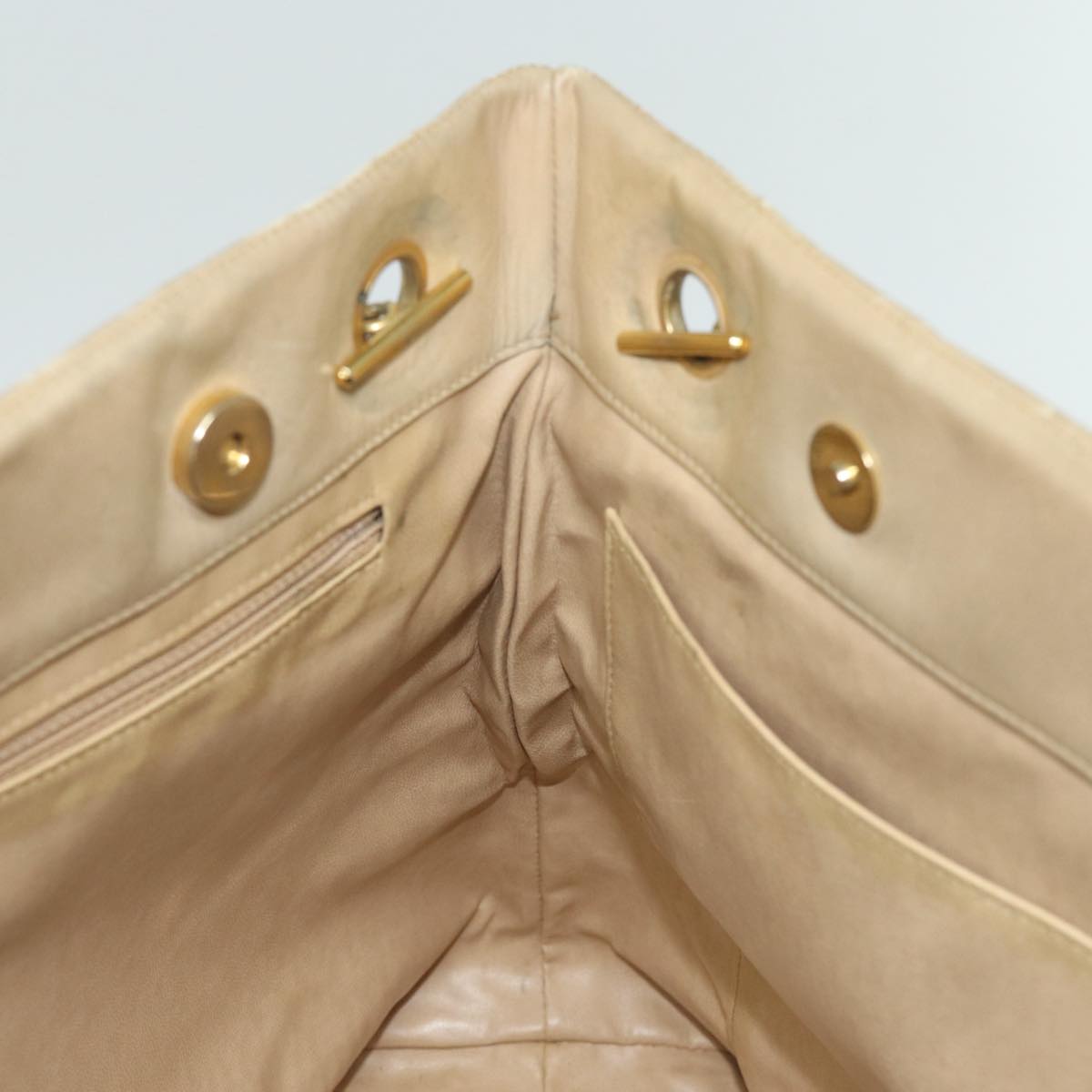 Top Quality Chanel Matelasse Chain Tote Bag Leather Beige Gold CC Auth bs16657