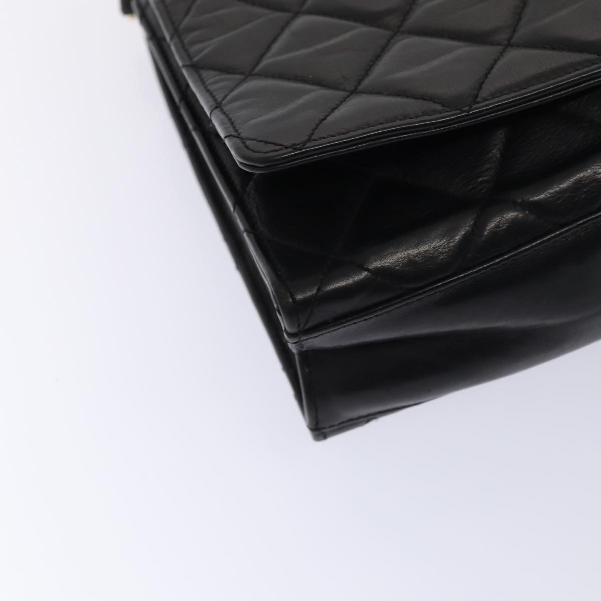 Top Quality Chanel Matelasse Chain Shoulder Bag Leather Black Gold CC Auth bs17124