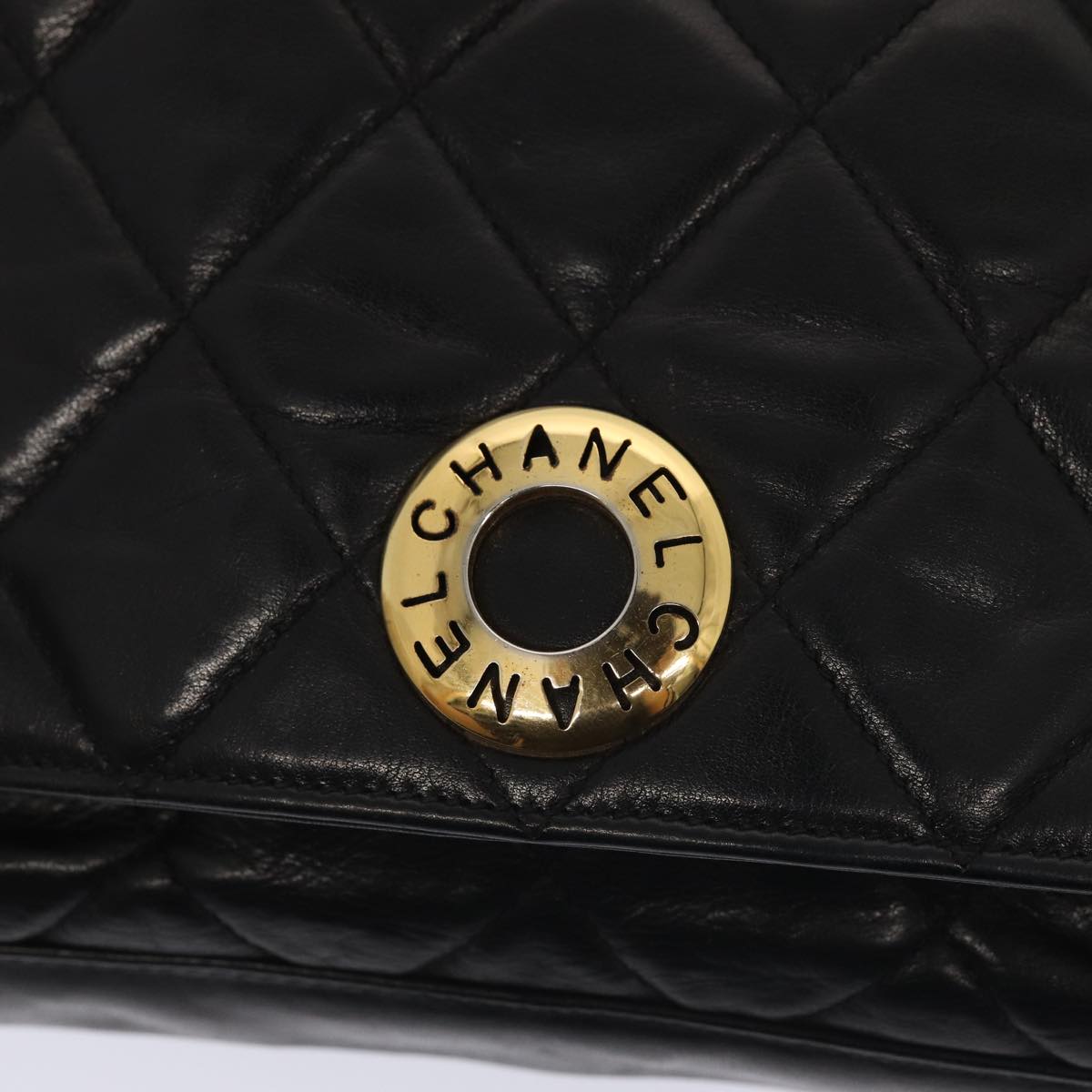 Top Quality Chanel Matelasse Chain Shoulder Bag Leather Black Gold CC Auth bs17124