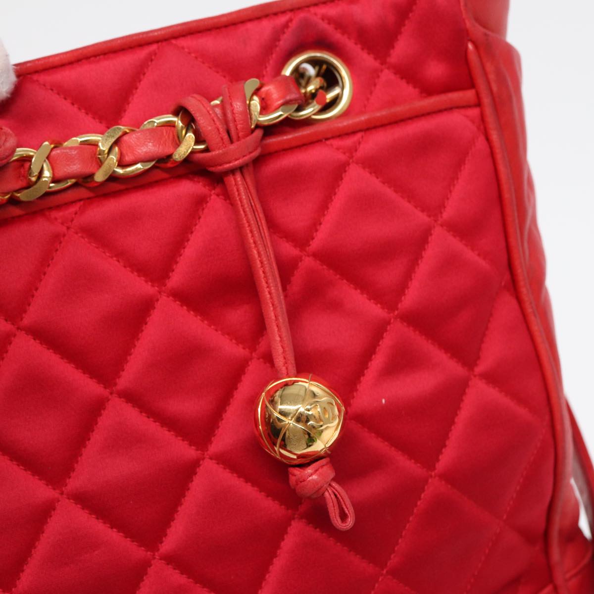 Top Quality Chanel Matelasse Chain Shoulder Bag Satin Red Gold CC Auth bs17153