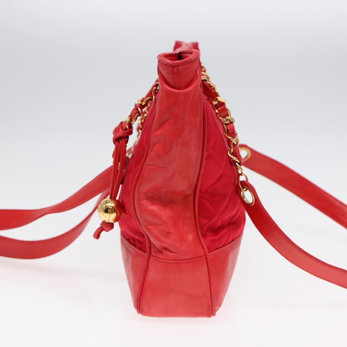 Top Quality Chanel Matelasse Chain Shoulder Bag Satin Red Gold CC Auth bs17153