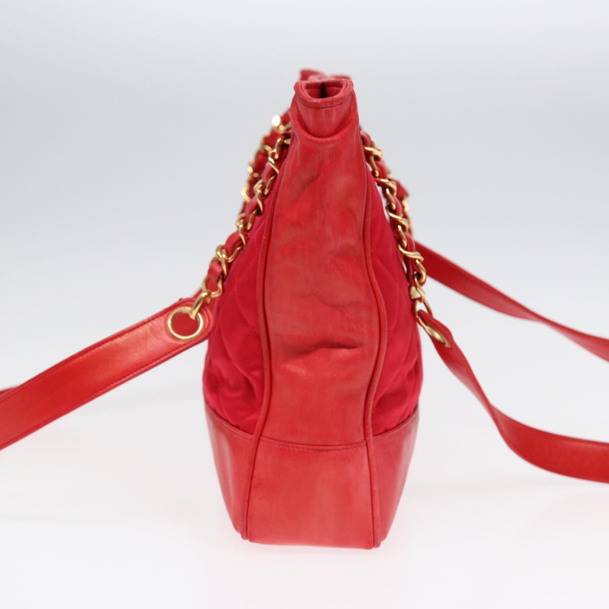 Top Quality Chanel Matelasse Chain Shoulder Bag Satin Red Gold CC Auth bs17153