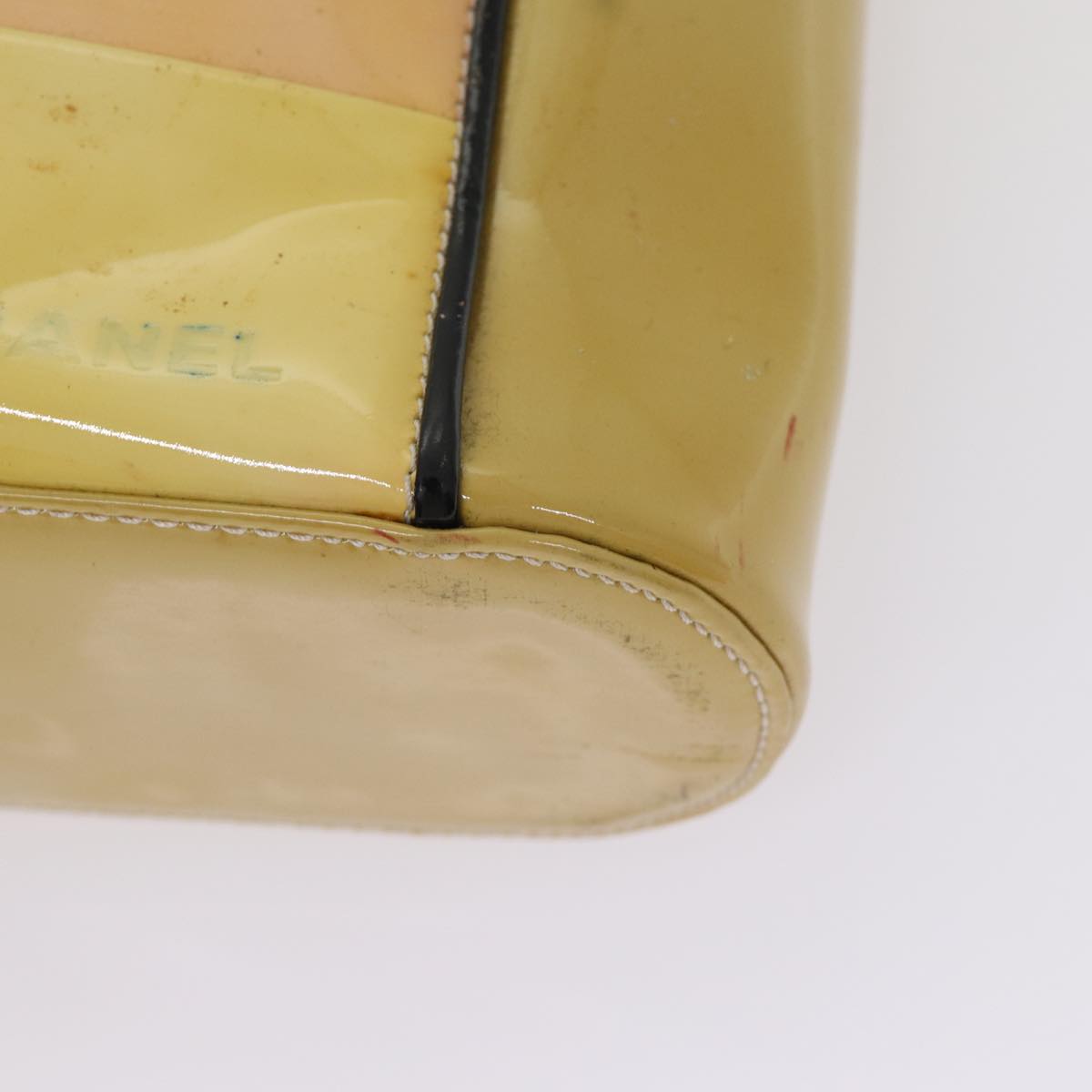 Top Quality Chanel Hand Bag Enamel Beige Gold CC Auth bs17154