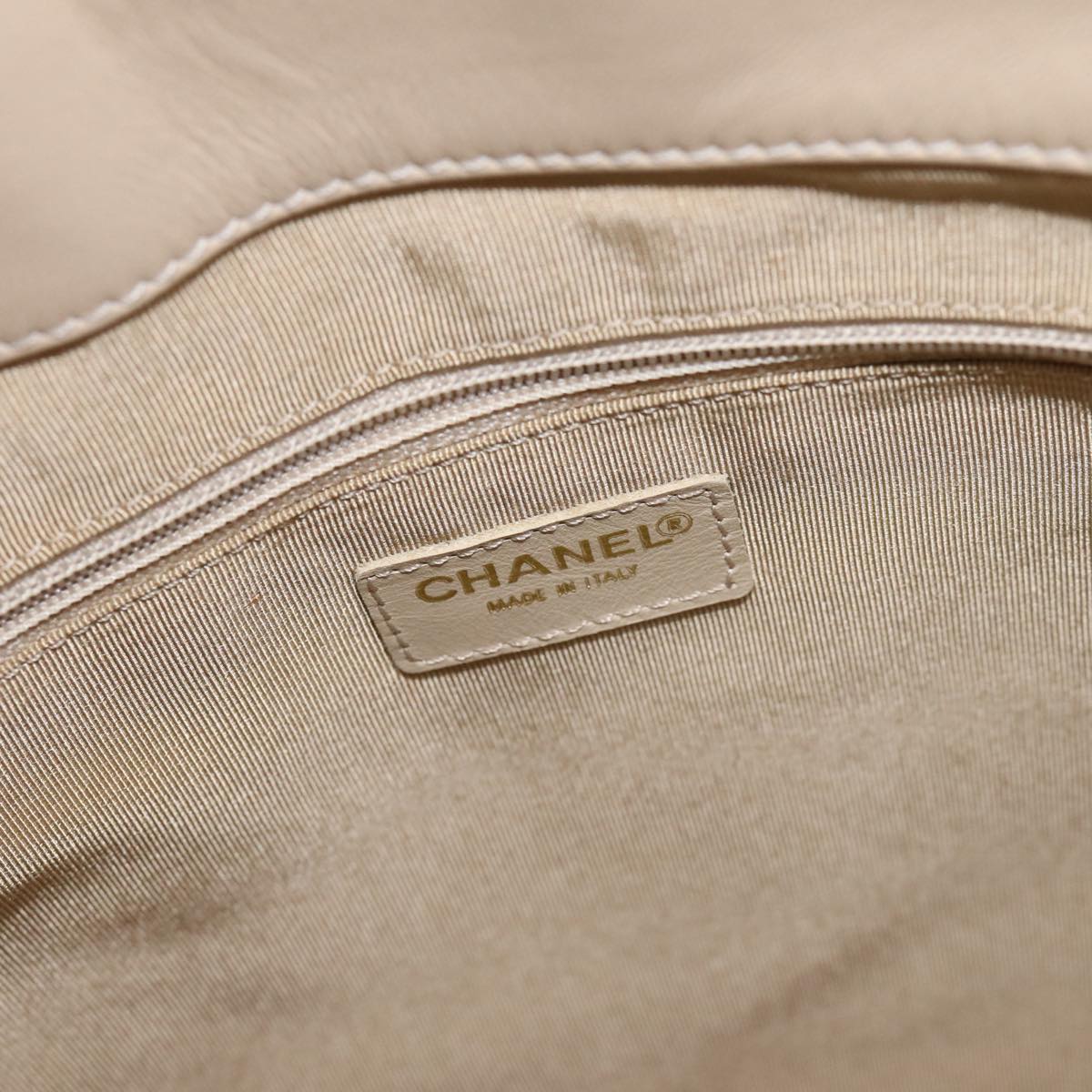 Top Quality Chanel Hand Bag Enamel Beige Gold CC Auth bs17154