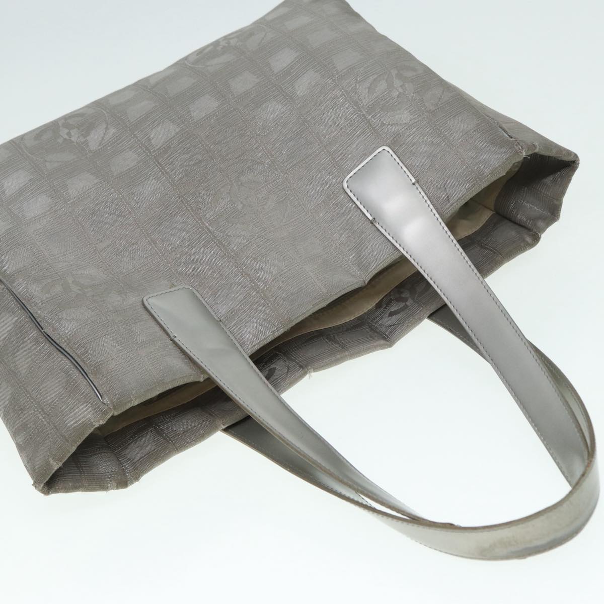 Top Quality Chanel New Travel Line Tote Bag Nylon Silver CC Auth bs17163