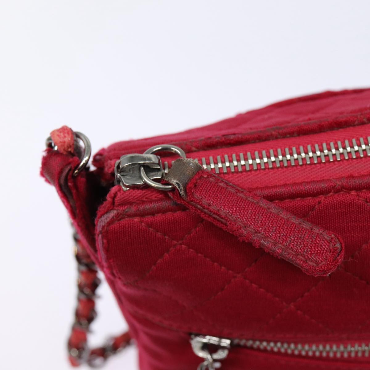 Top Quality Chanel Matelasse Chain Shoulder Bag Cotton Red Silver CC Auth bs17224
