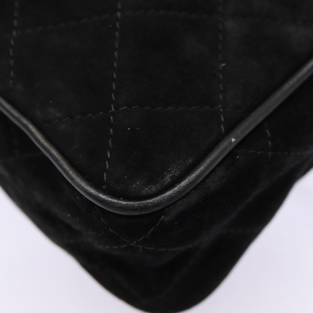 Top Quality Chanel Matelasse Chain Shoulder Bag Suede Black Gold CC Auth bs17434