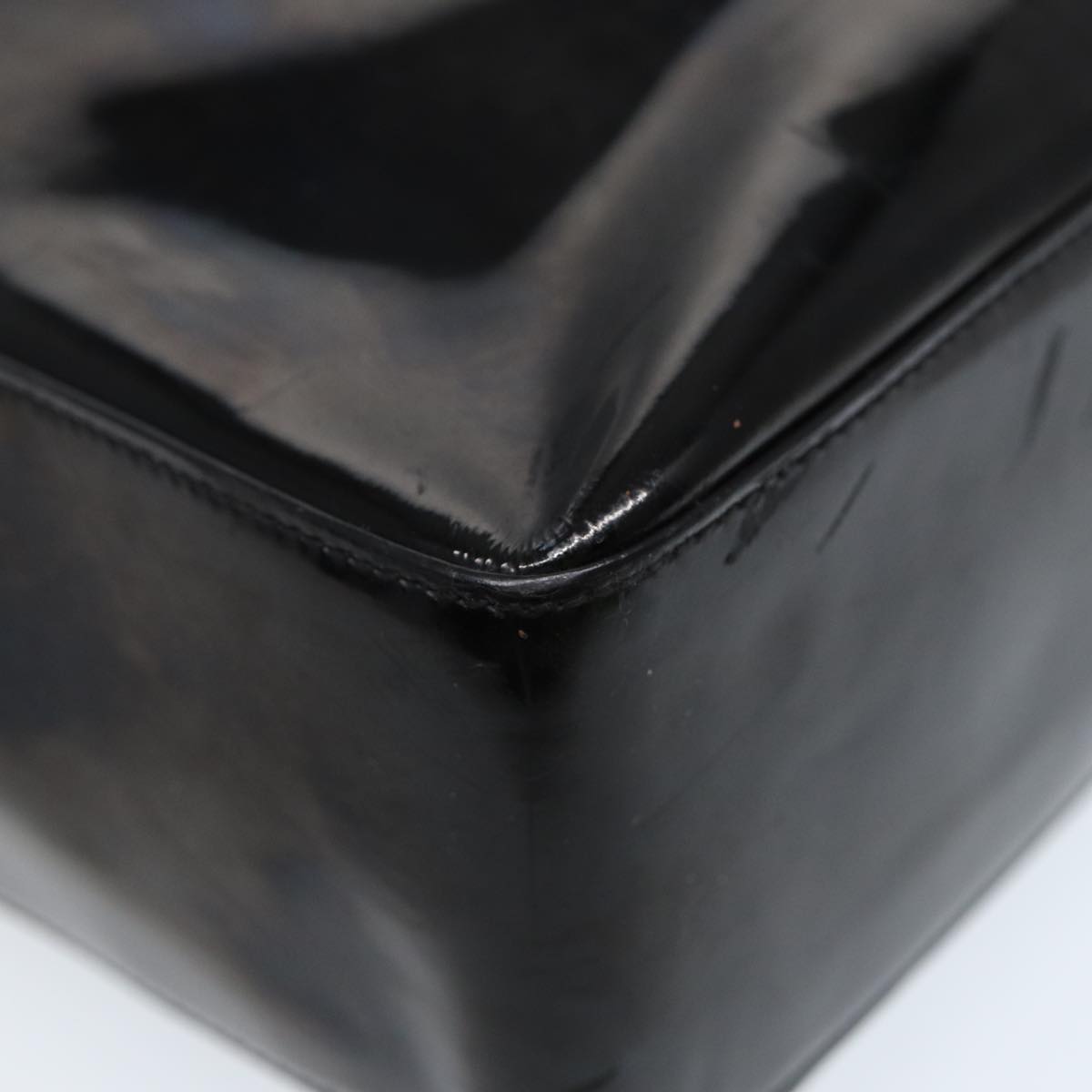Top Quality Chanel Hand Bag Patent leather Black Gold CC Auth bs17486