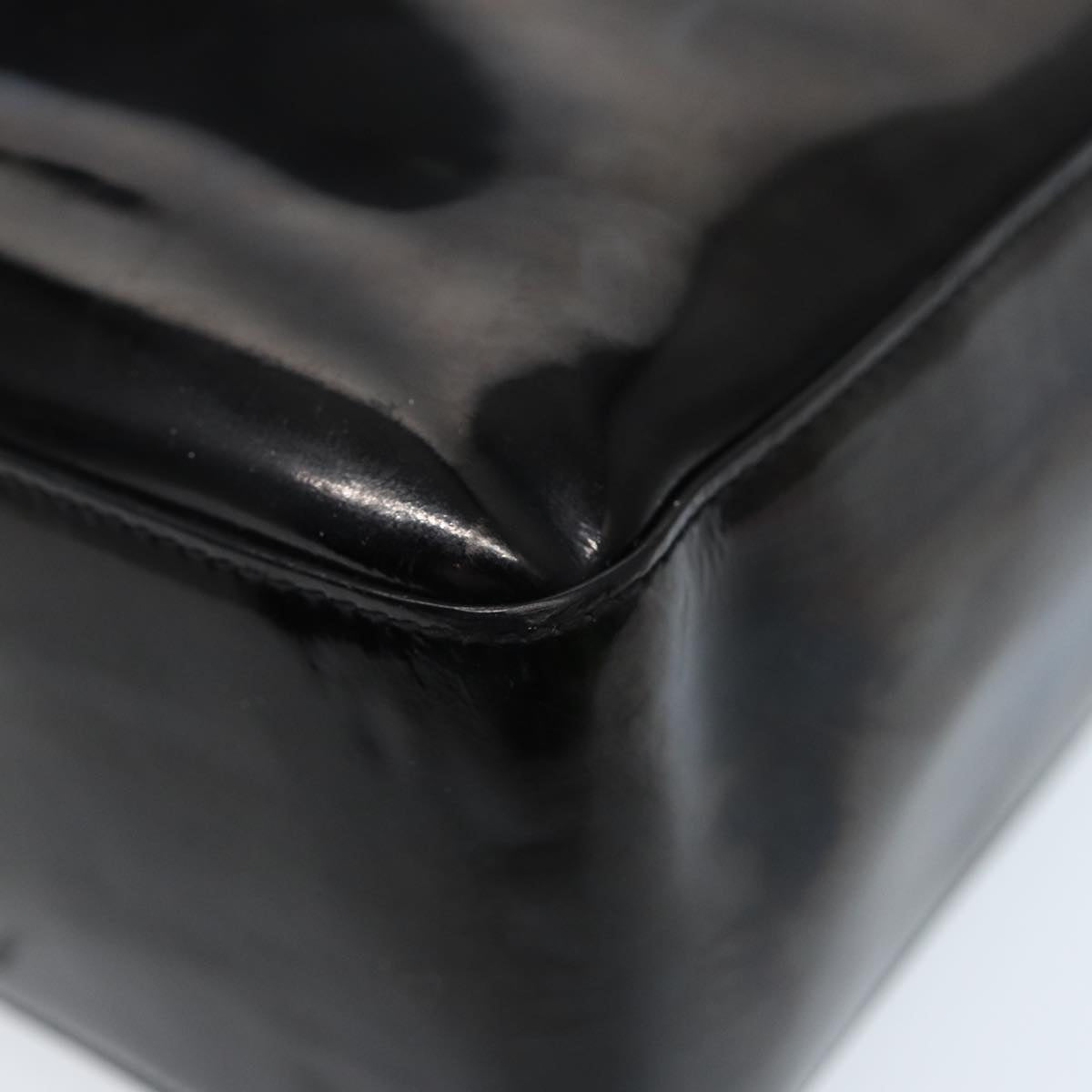 Top Quality Chanel Hand Bag Patent leather Black Gold CC Auth bs17486
