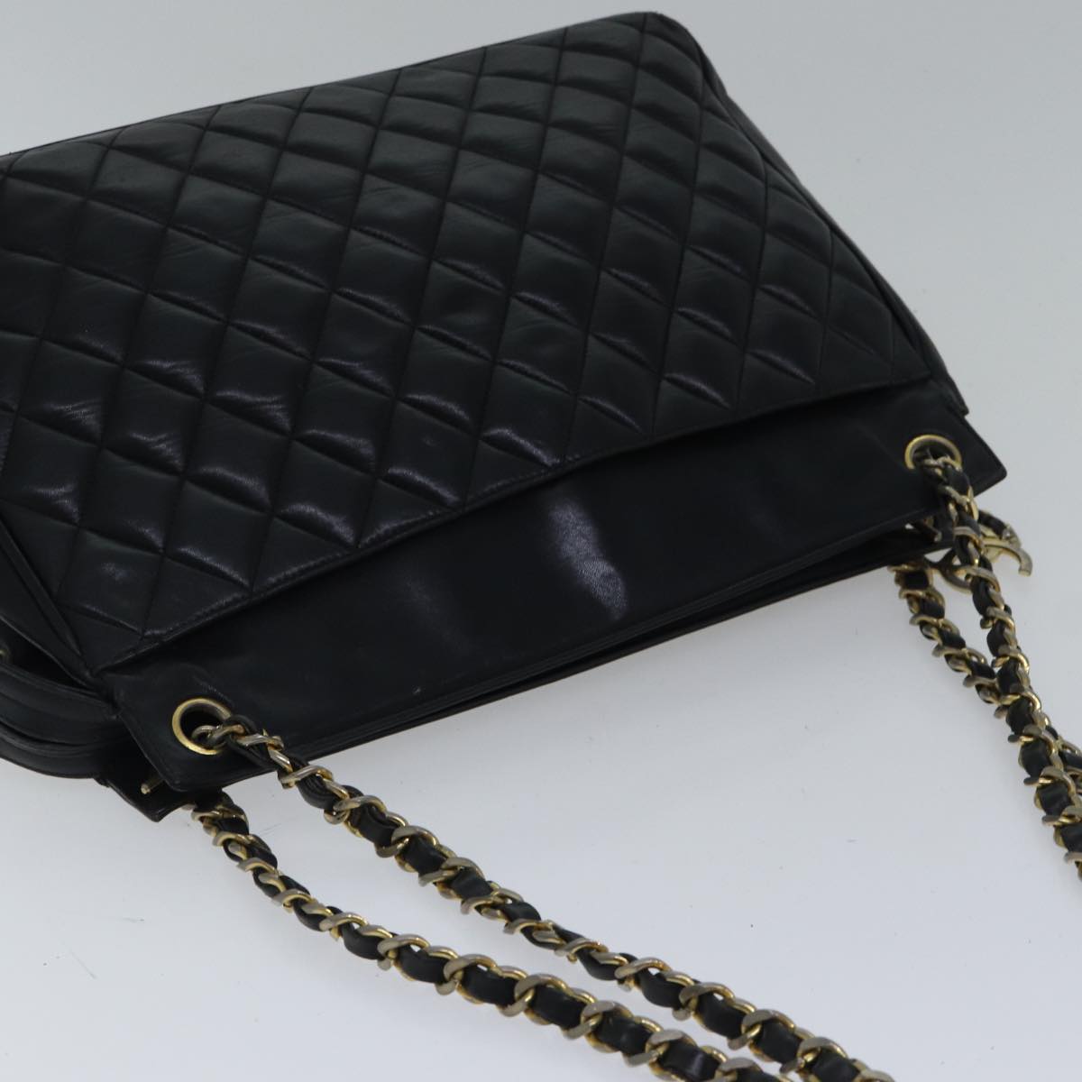Top Quality Chanel Matelasse Chain Shoulder Bag Lamb Skin Black Gold CC Auth bs17535