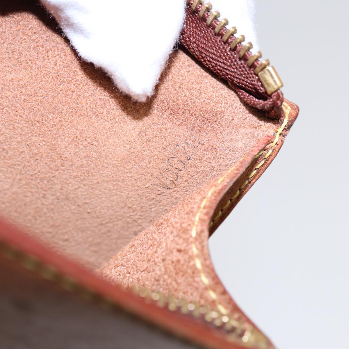 LOUIS VUITTON Nomad Cabas Ambre PM Pouch Leather Beige M92502 LV Auth bs17677