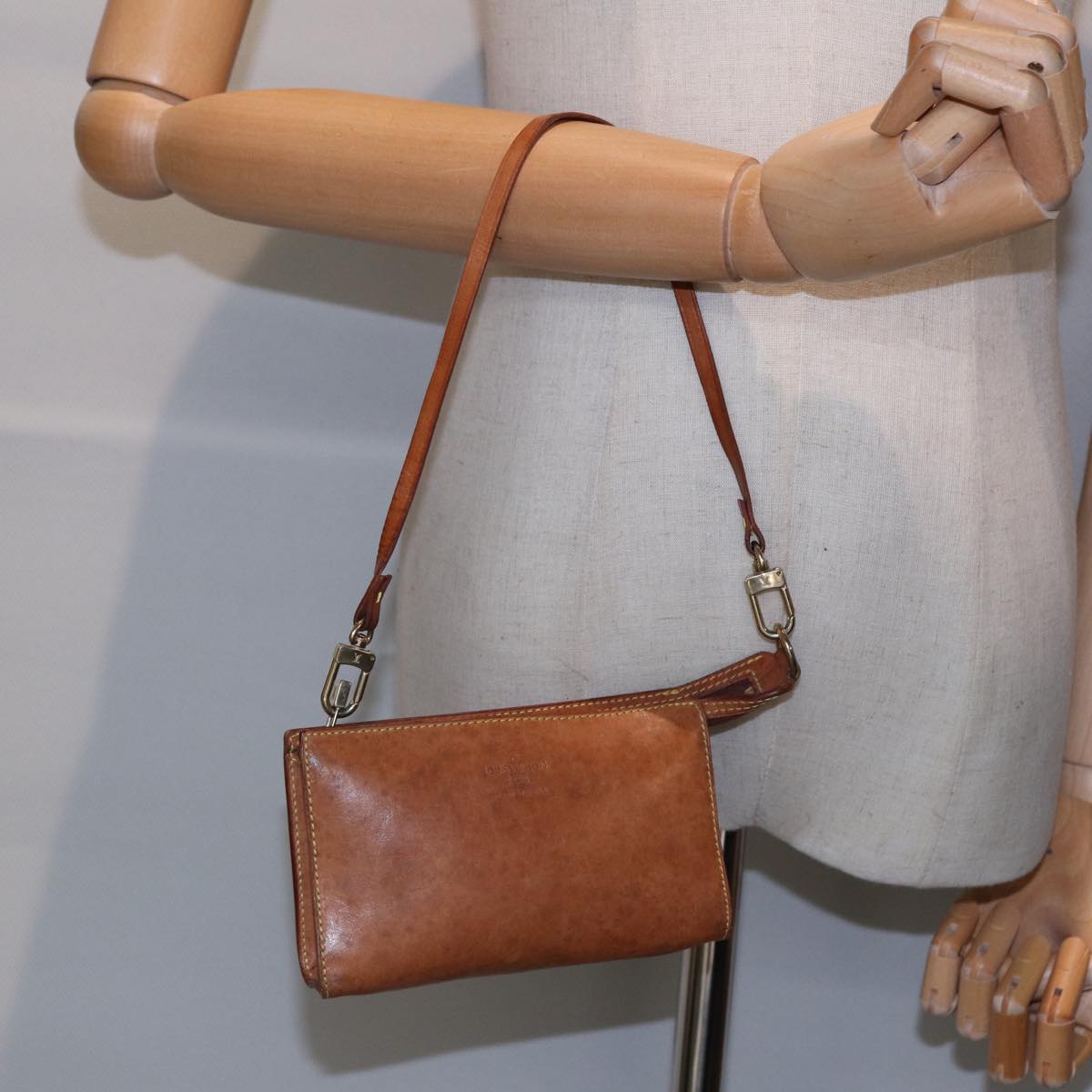 LOUIS VUITTON Nomad Cabas Ambre PM Pouch Leather Beige M92502 LV Auth bs17677