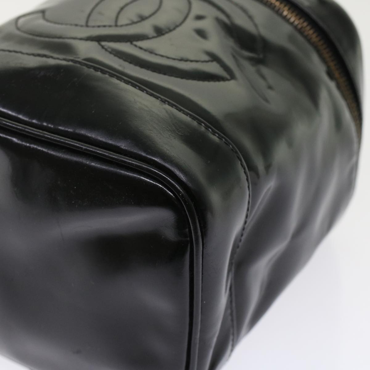 CHANEL Vanity Cosmetic Pouch Patent leather Black CC Auth bs6857