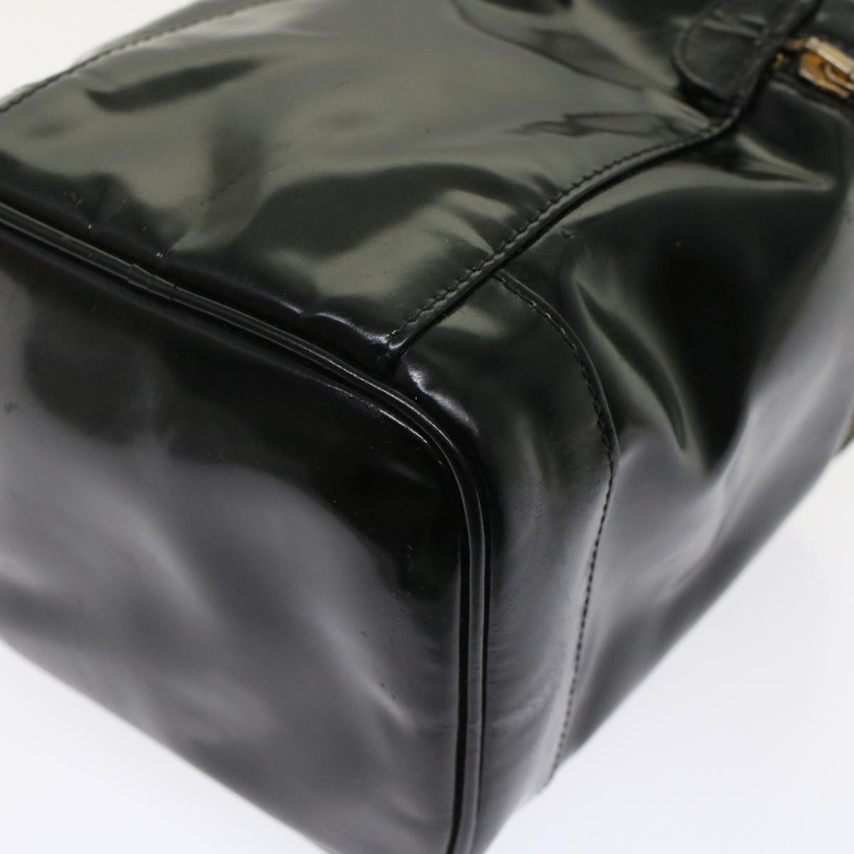 CHANEL Vanity Cosmetic Pouch Patent leather Black CC Auth bs6857