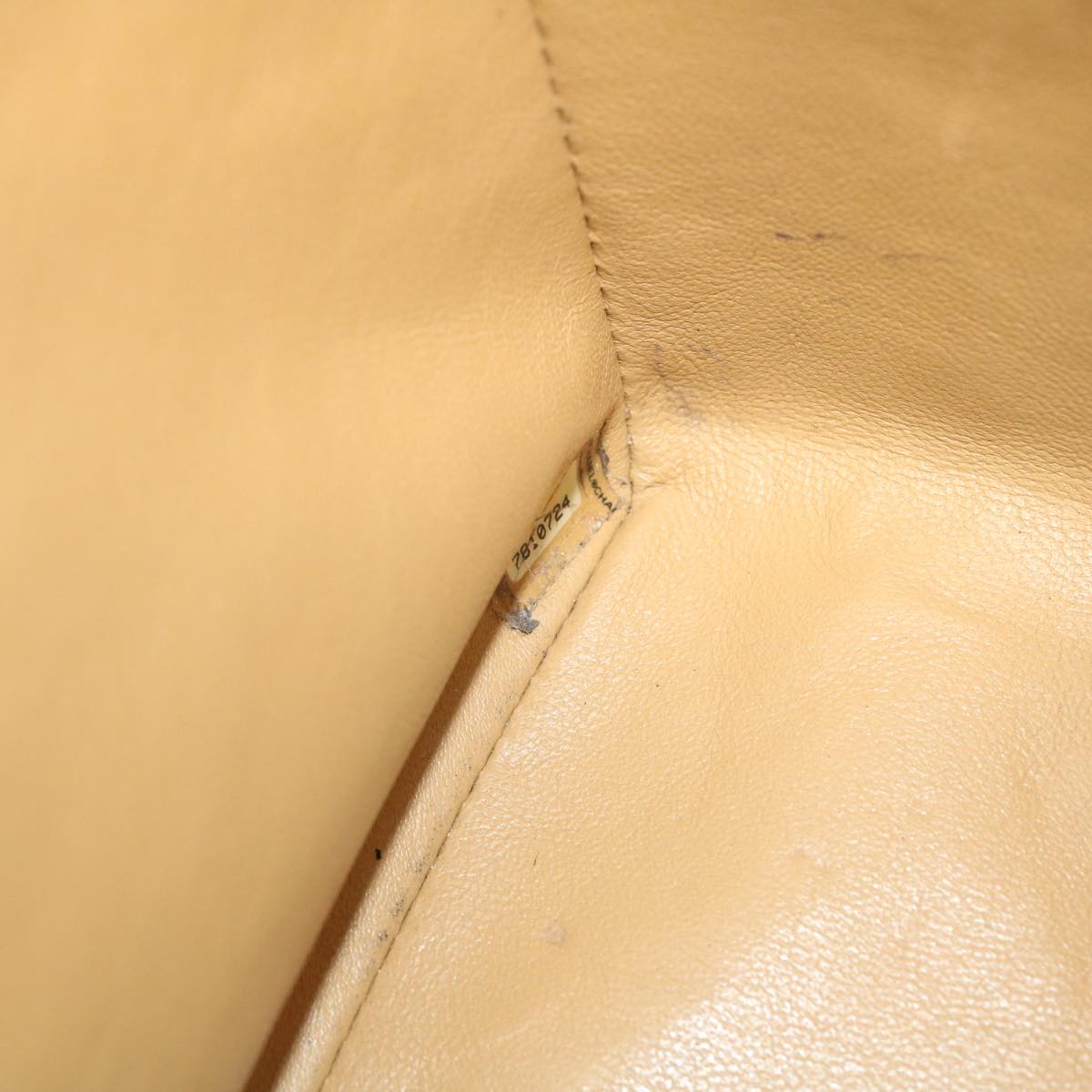 Top Quality Chanel Hand Bag Patent leather Yellow CC Auth bs7609
