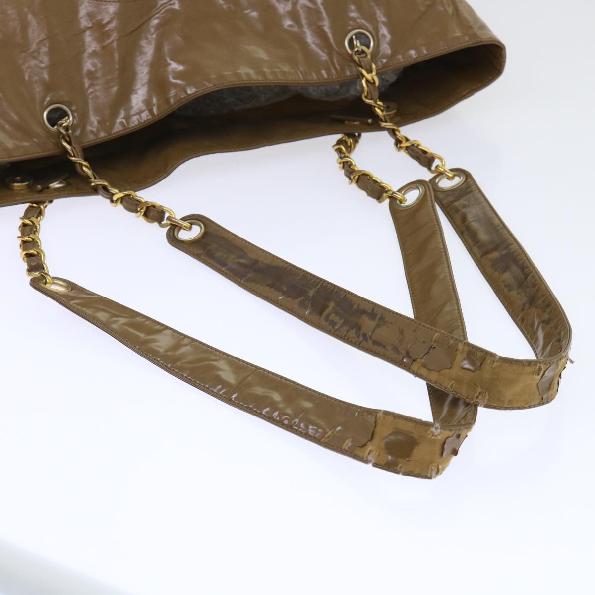 CHANEL Shoulder Bag Patent leather Brown CC Auth bs7959
