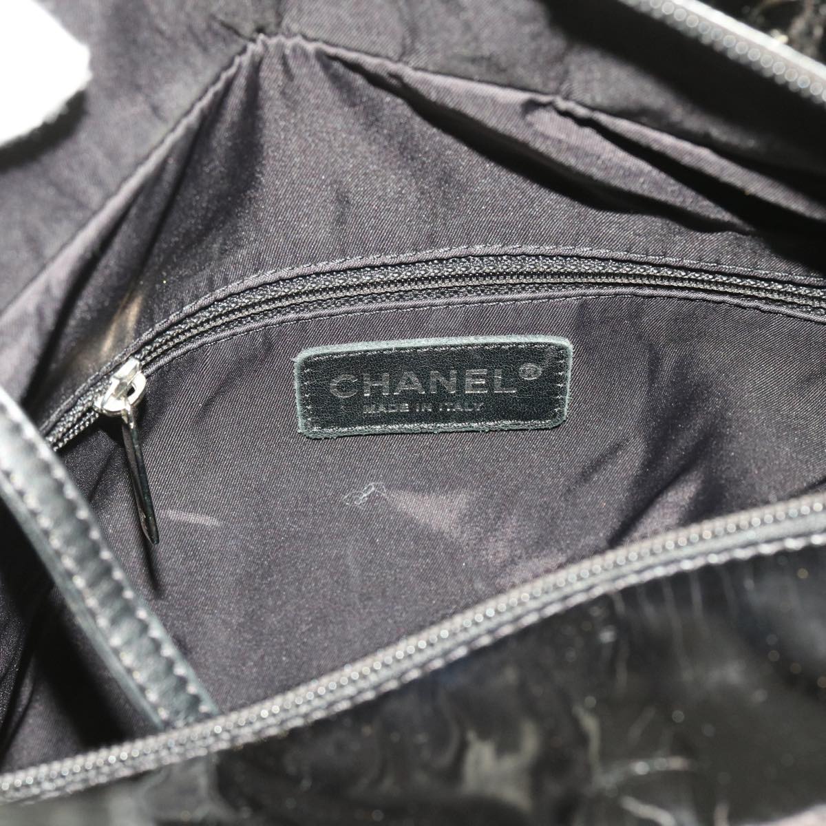Top Quality Chanel Paris Biarritz Hand Bag Patent leather Black CC Auth bs8268