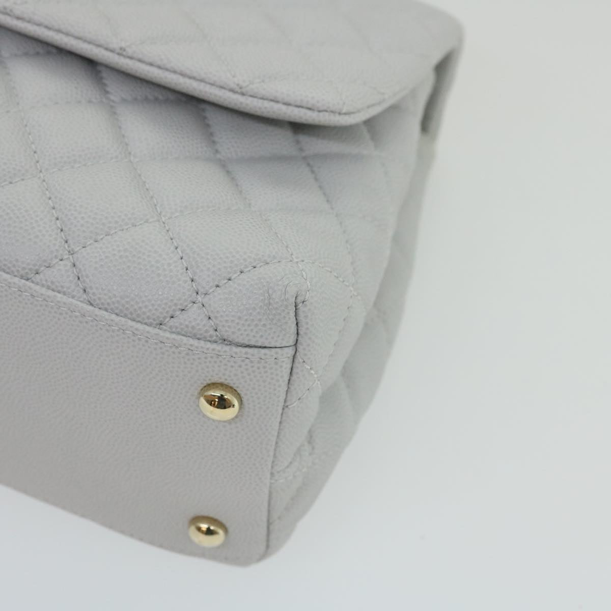 Top Quality Chanel Matelasse Chain Shoulder Hand Bag Caviar Skin 2way White CC Auth bs910A