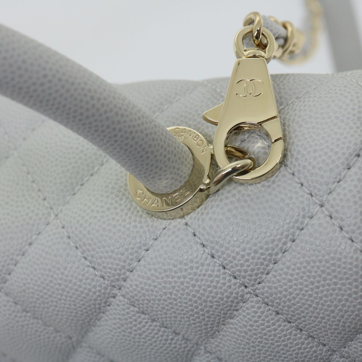 Top Quality Chanel Matelasse Chain Shoulder Hand Bag Caviar Skin 2way White CC Auth bs910A