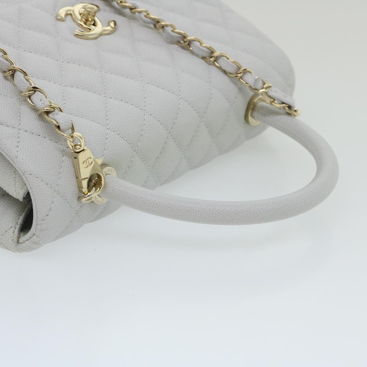 Top Quality Chanel Matelasse Chain Shoulder Hand Bag Caviar Skin 2way White CC Auth bs910A