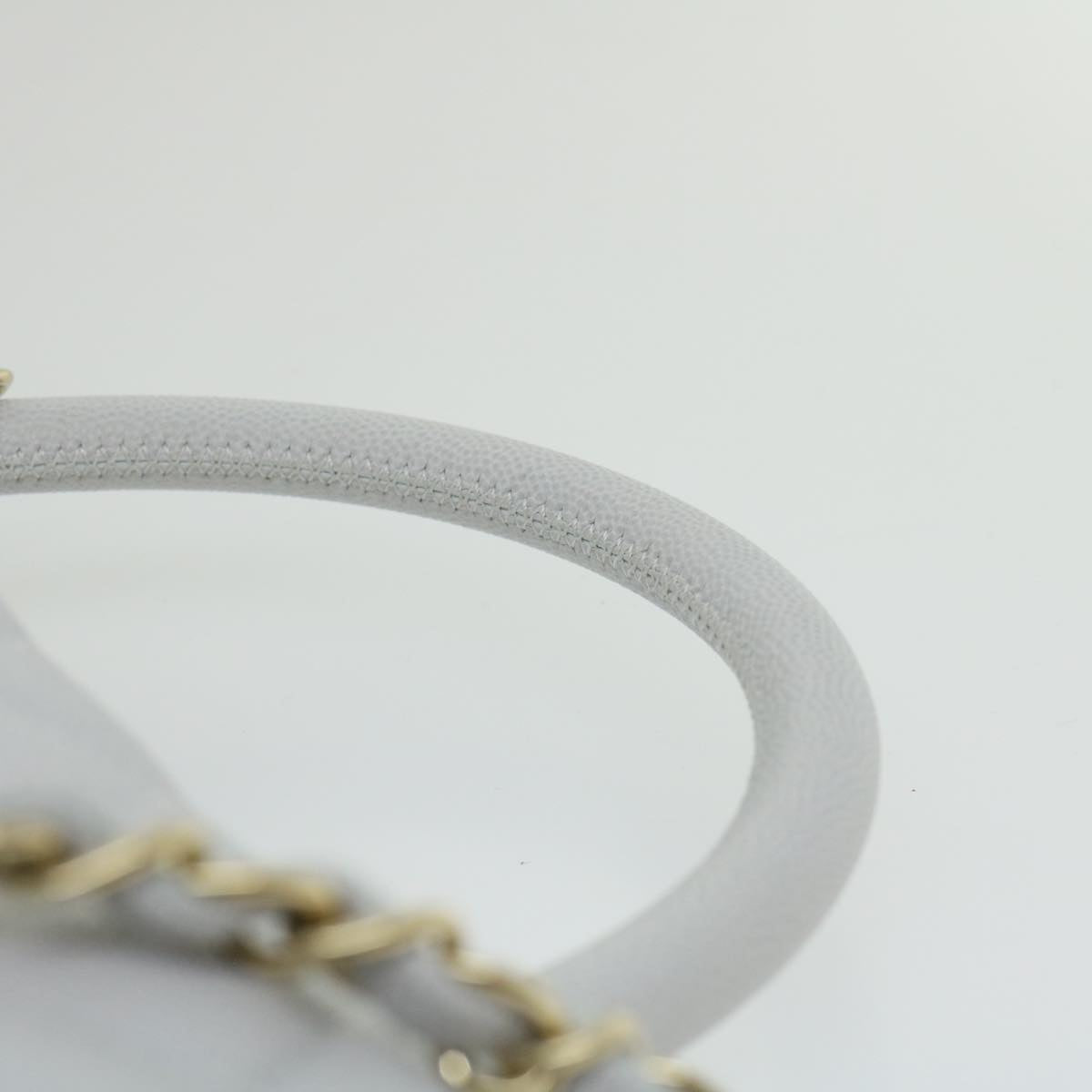 Top Quality Chanel Matelasse Chain Shoulder Hand Bag Caviar Skin 2way White CC Auth bs910A