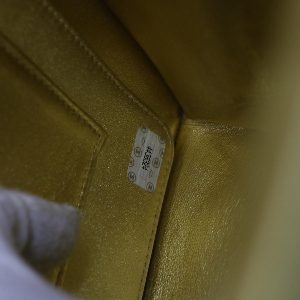 Top Quality Chanel Hand Bag Lamb Skin Gold Tone CC Auth bs9172