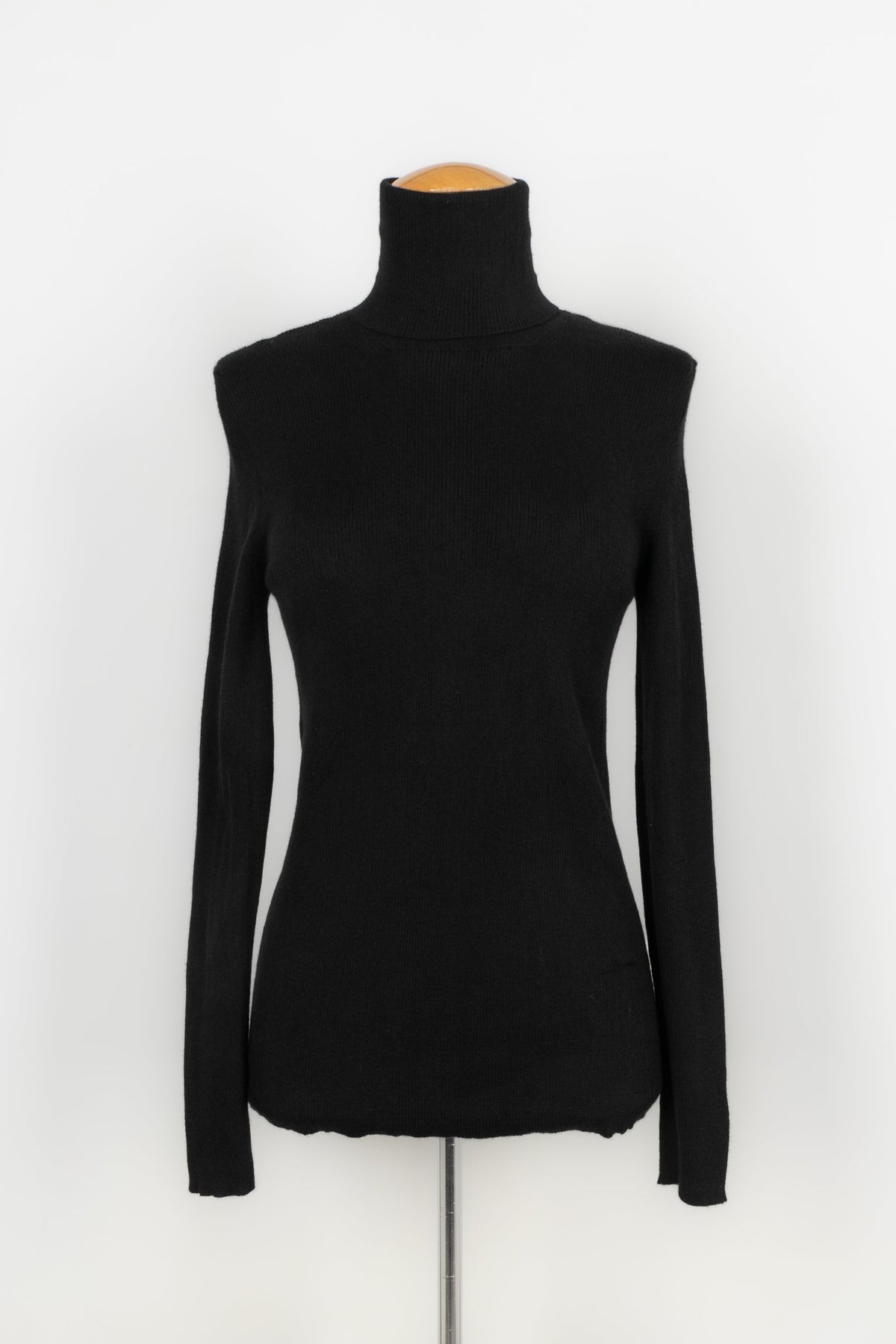 Pull noir Chanel