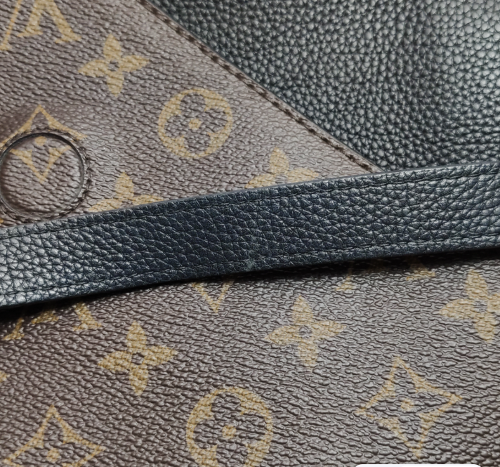 Preloved Louis Vuitton (LV) double V bag 2017year black 037850100119