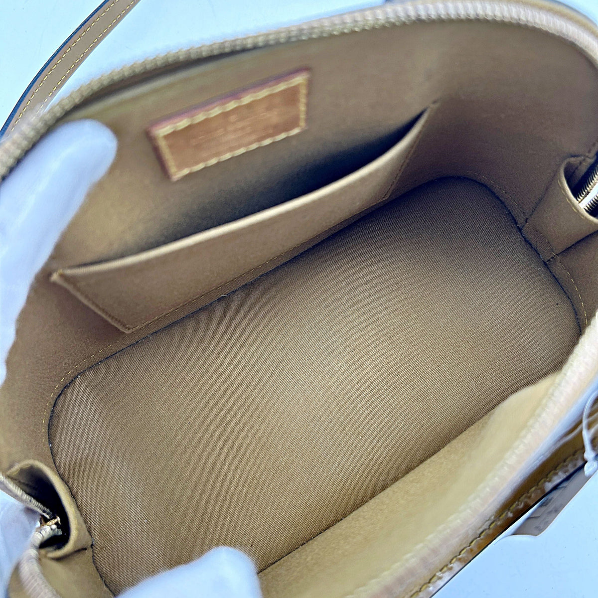 LOUIS VUITTON Vernis Alma BB Vert Olive lv6659bs