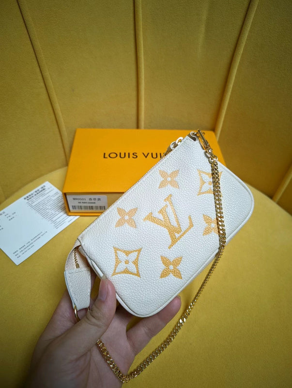 Louis Vuitton Luxury Bags 2470