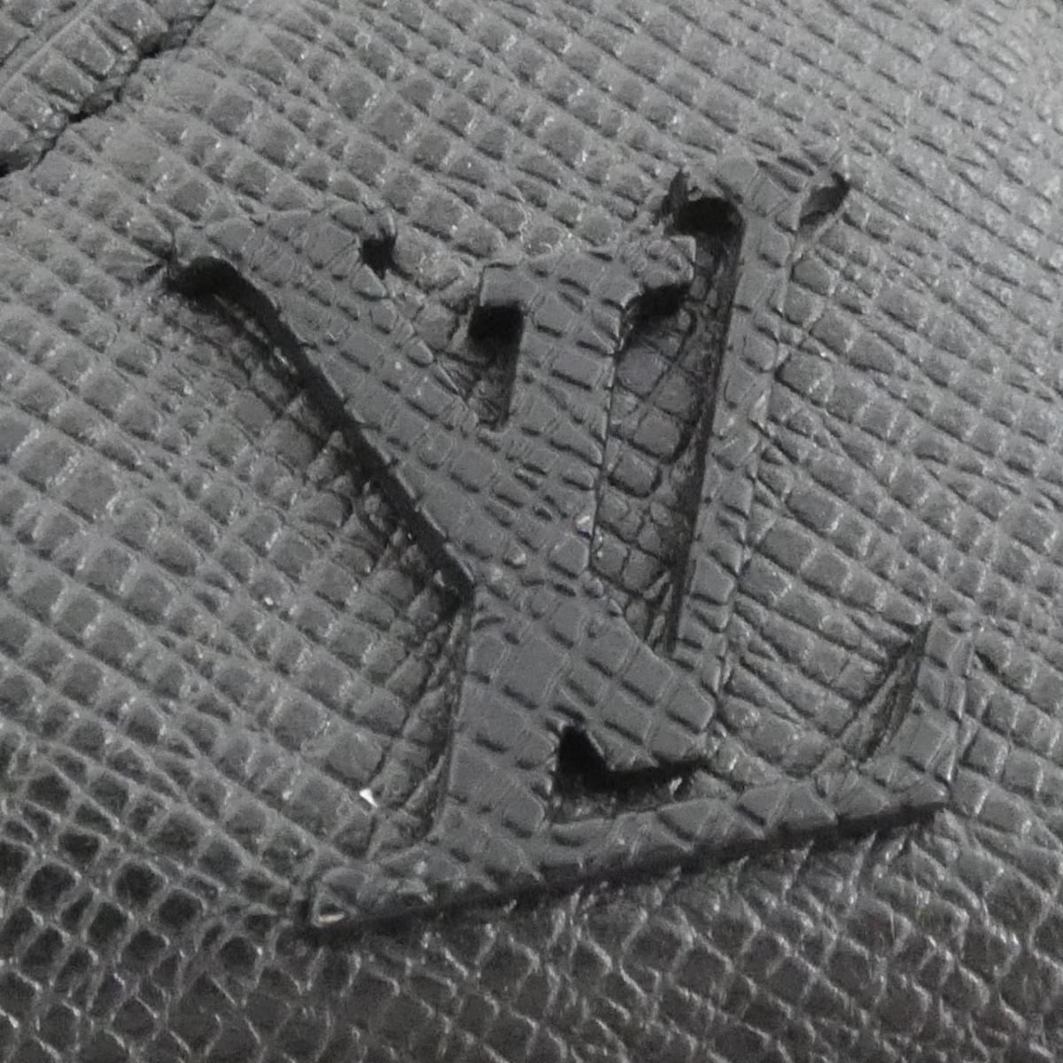 Louis Vuitton Taiga Vertical Tote M30811 Bag