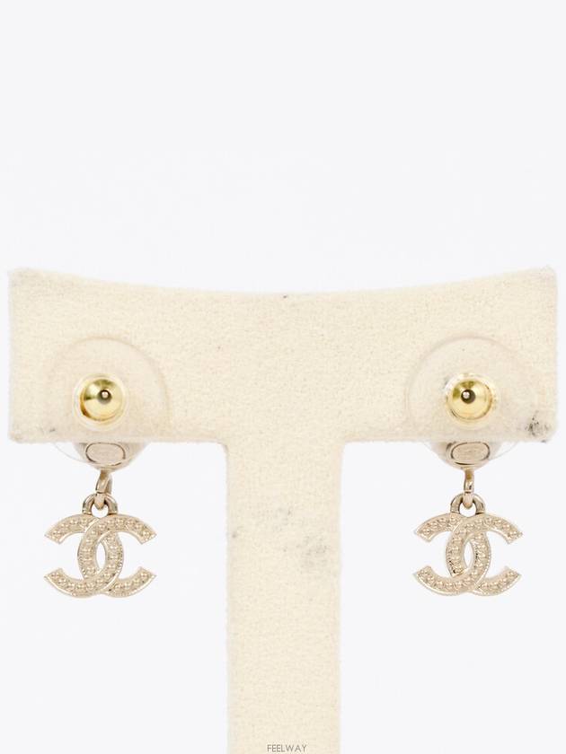 Opal CC drop earrings 73659 Chanel