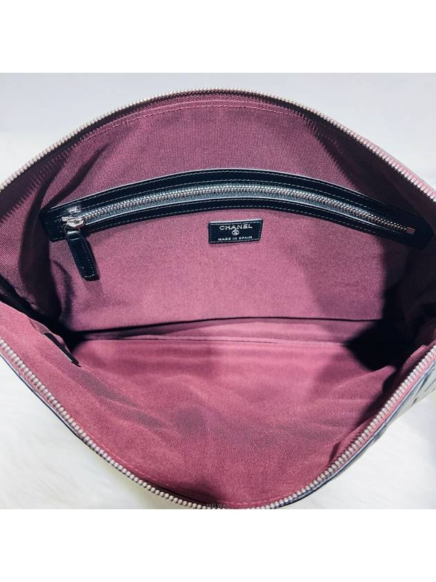 women clutch bag Chanel