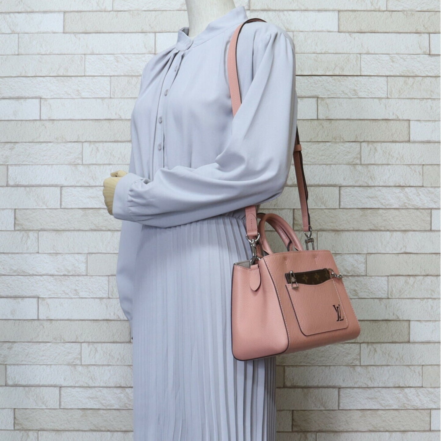 Louis Vuitton Epi  Epi Leather Shoulder Bag