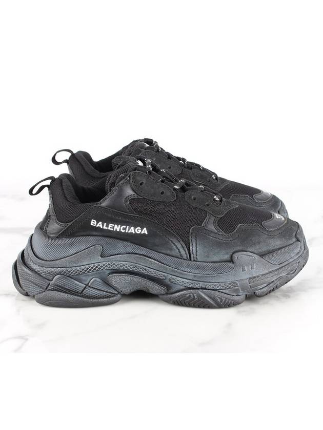 Luxury Balenciaga  Triple S dirty black sneakers 37 240