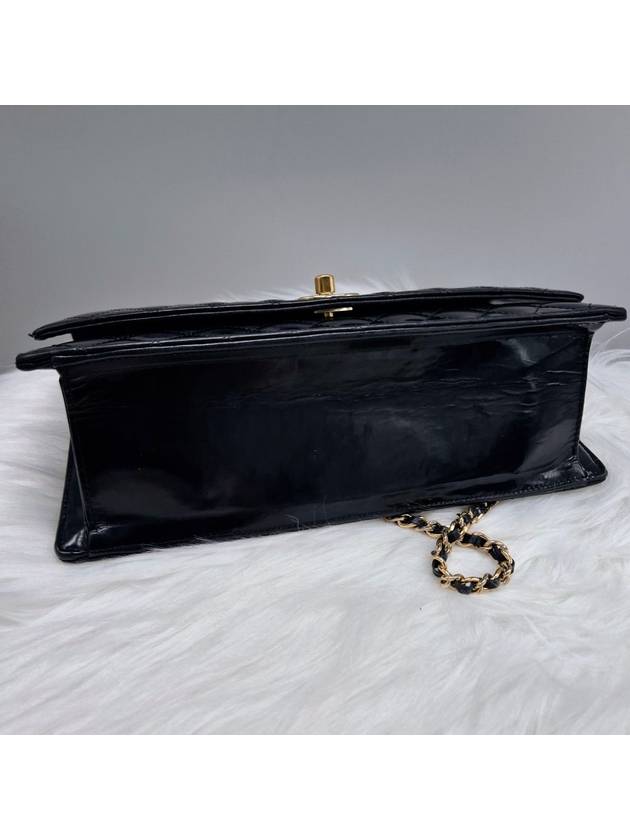 Patent chain cross bag black Chanel
