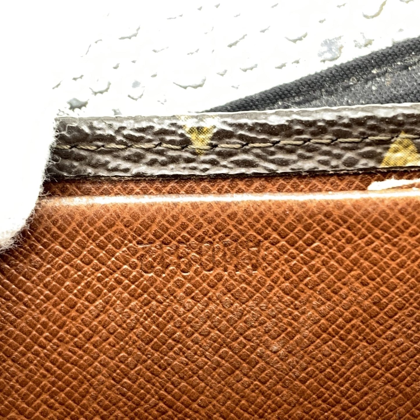 LOUIS VUITTON Vintage Monogram Compact Double Flap Wallet M61652