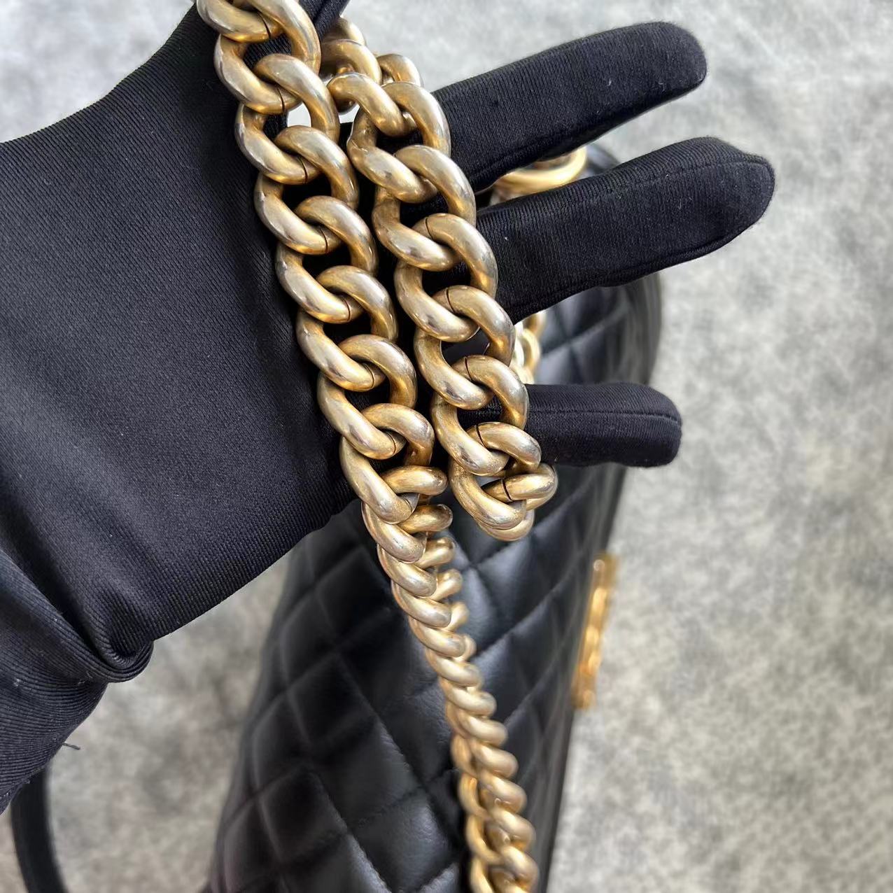 *Calfskin* Boy Old Medium 25CM Quilted Calfskin Black Leboy Golden Hardware Series 20