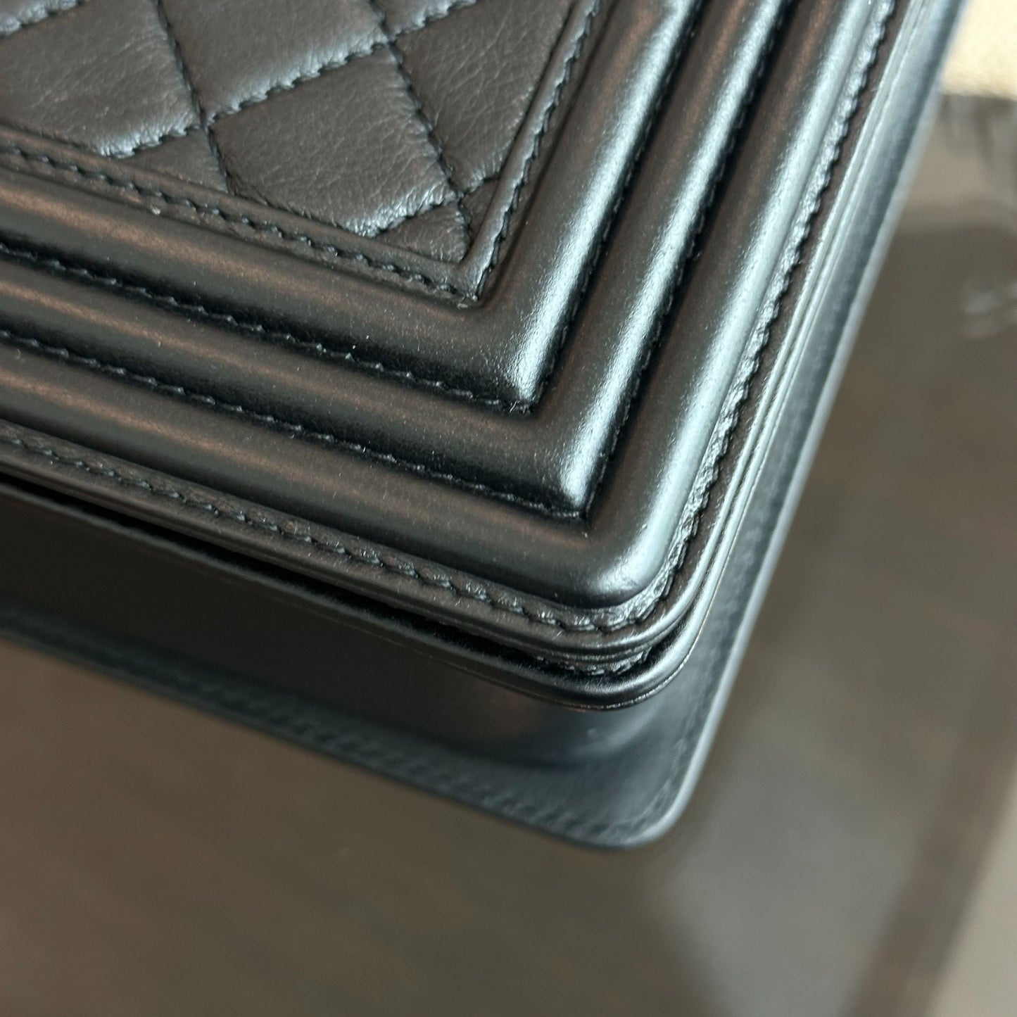 *Calfskin* Calfskin Boy New Medium 28CM Quilted Black Leboy RSHW No 19