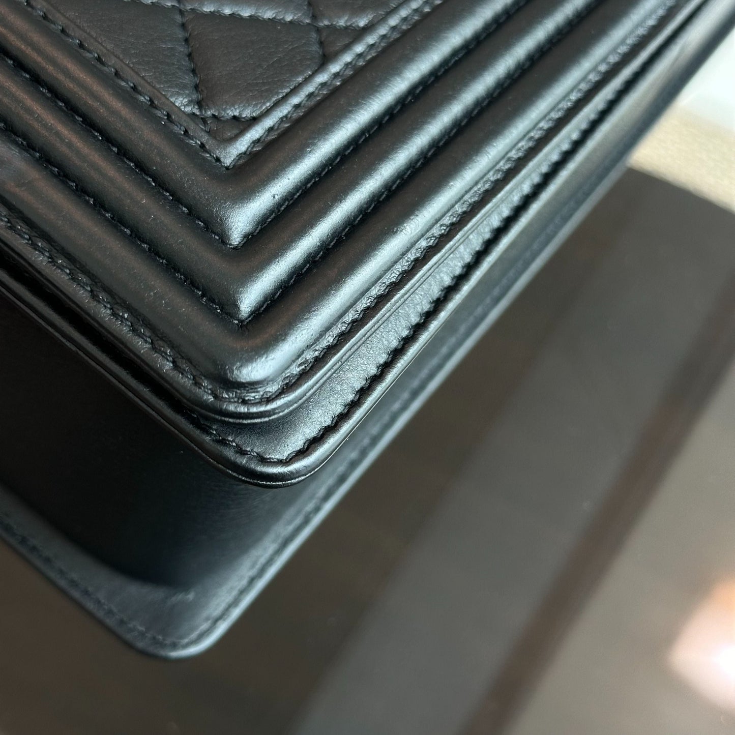 *Calfskin* Calfskin Boy New Medium 28CM Quilted Black Leboy RSHW No 19