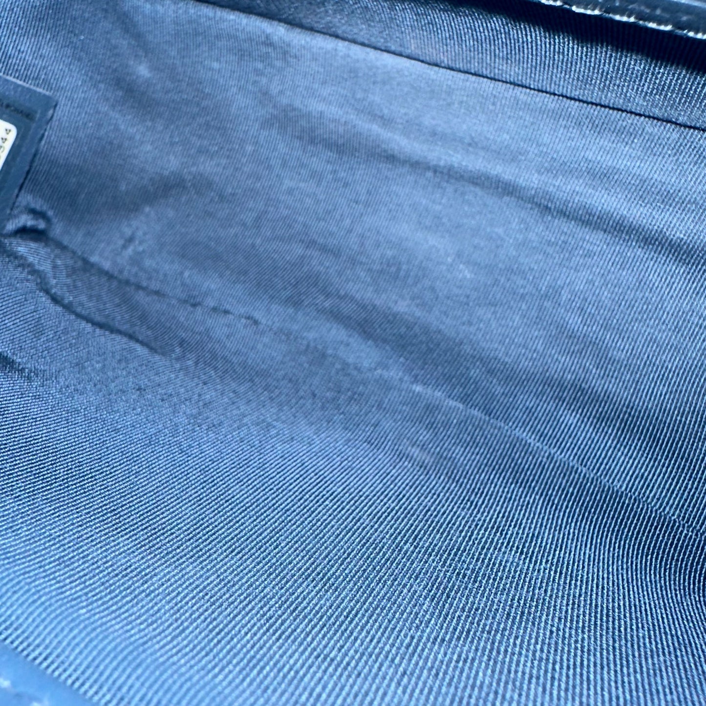 *Calfskin, Like New* Boy Small 20CM Quilted Leboy Calfskin Dark Blue No 26