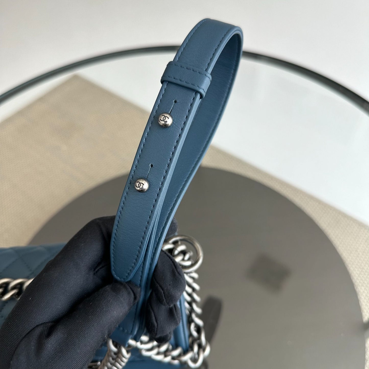 *Calfskin, Like New* Boy Small 20CM Quilted Leboy Calfskin Dark Blue No 26