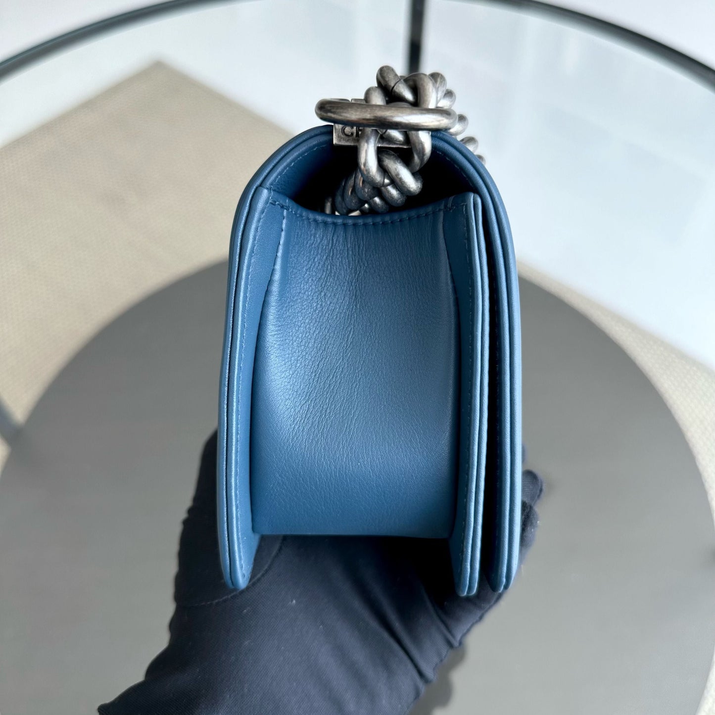 *Calfskin, Like New* Boy Small 20CM Quilted Leboy Calfskin Dark Blue No 26