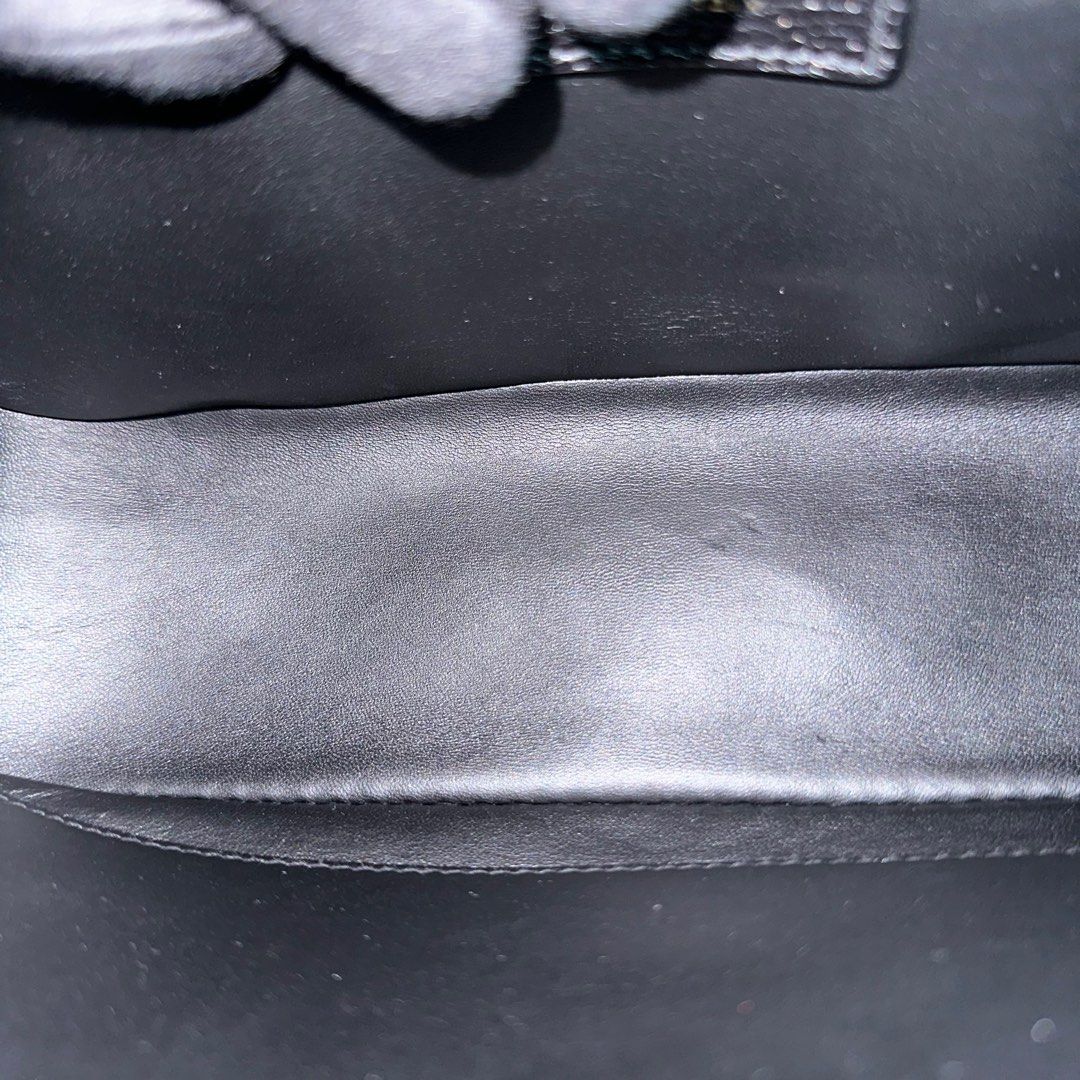 Caro Medium 25CMCannage Calfskin Black GHW