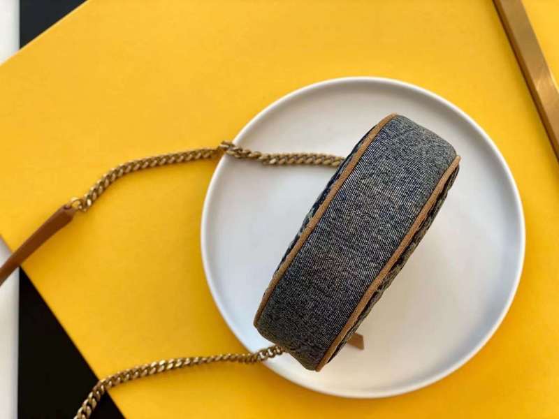 Yves Saint Laurent - Bags - The Wells Bags  220