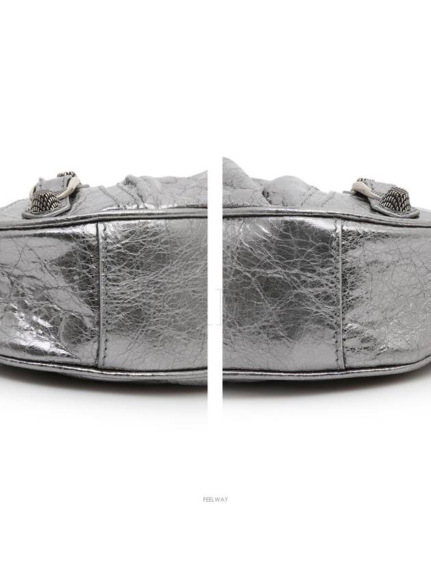 Luxury Balenciaga  Women s Le Cagol Xs Shoulder Bag Metallic Silver Cross 671309