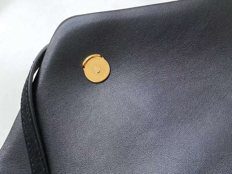 Yves Saint Laurent - Bags - The Wells Bags  315